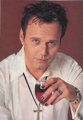 Giles · Actors